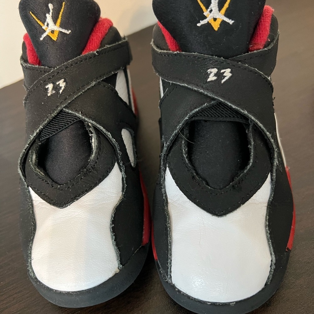 Jordan Black and Red Sneakers with Cross-Straps - Picture 3 of 6